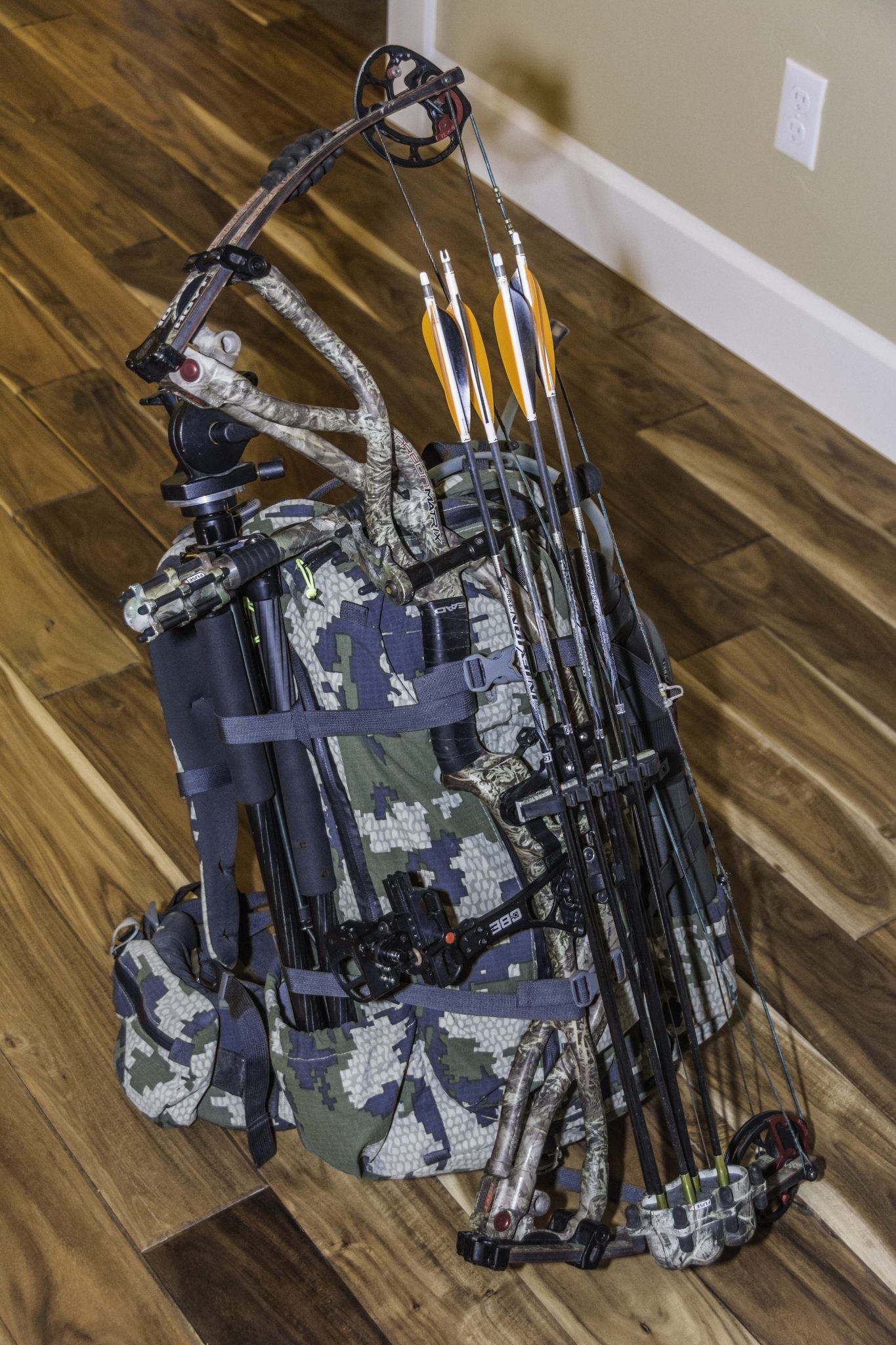 A Season with an Icon KUIU's Icon 1850 Pack System Rokslide